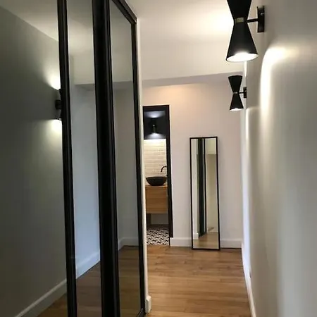 Beautifully Designed Homely Calm Parisian Duplex Paříž