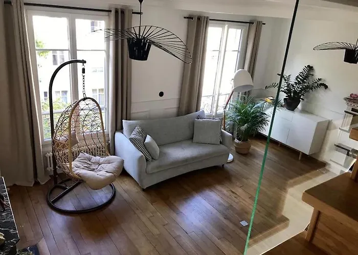 Apartamento Beautifully Designed Homely Calm Parisian Duplex *